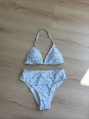 SHEIN White and Light Blue Floral Kids Bikini Set